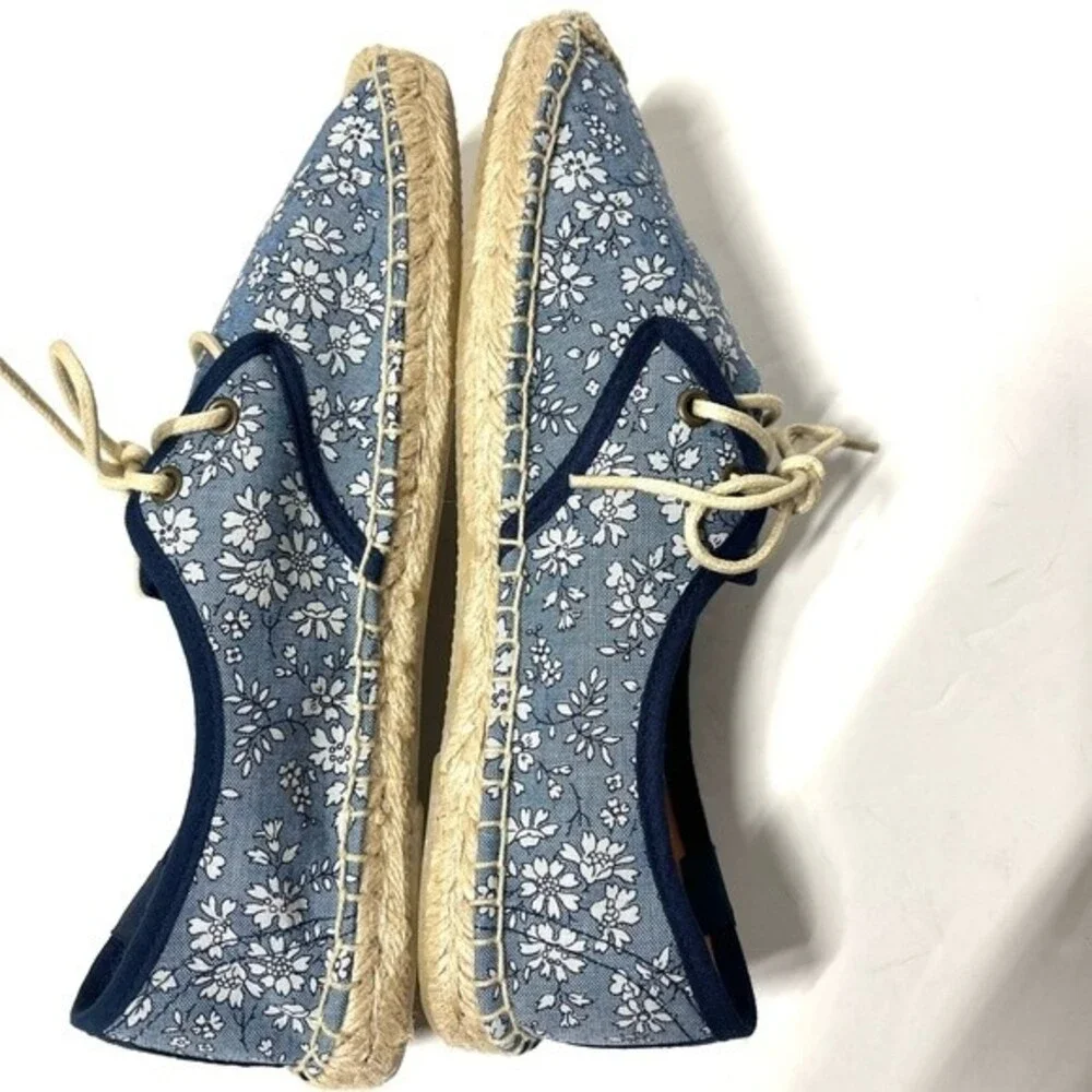 Soludos Chambray Denim Floral Lace Up Espadrille Sneakers in Blue and White 7